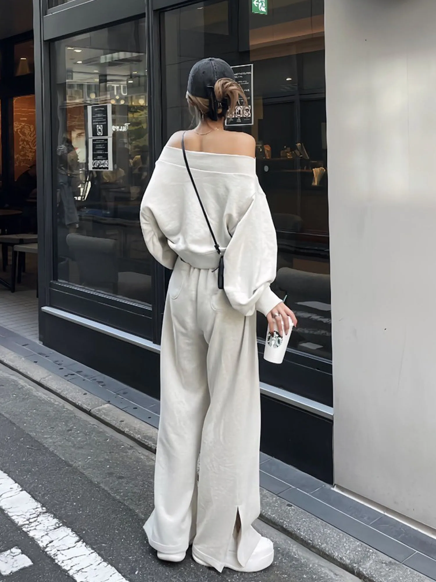 Logo off-shoulder sweat tops