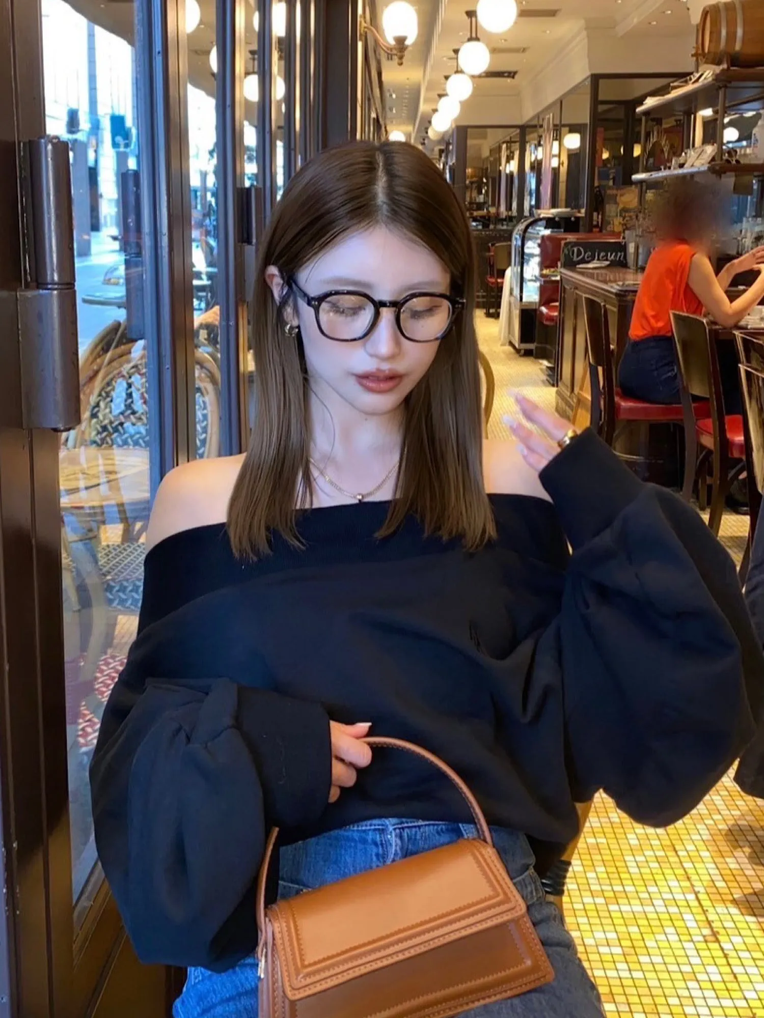 Logo off-shoulder sweat tops