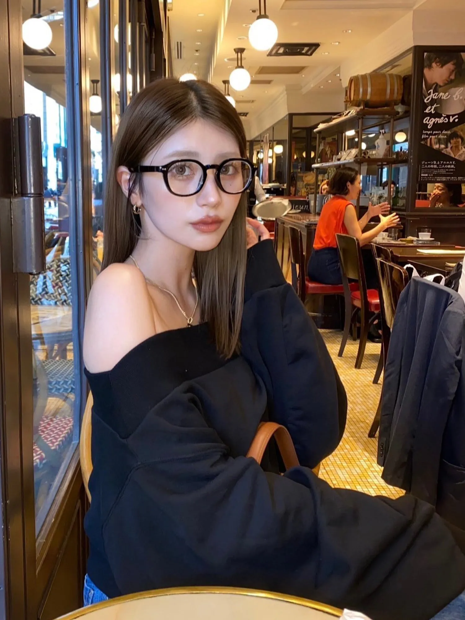 Logo off-shoulder sweat tops