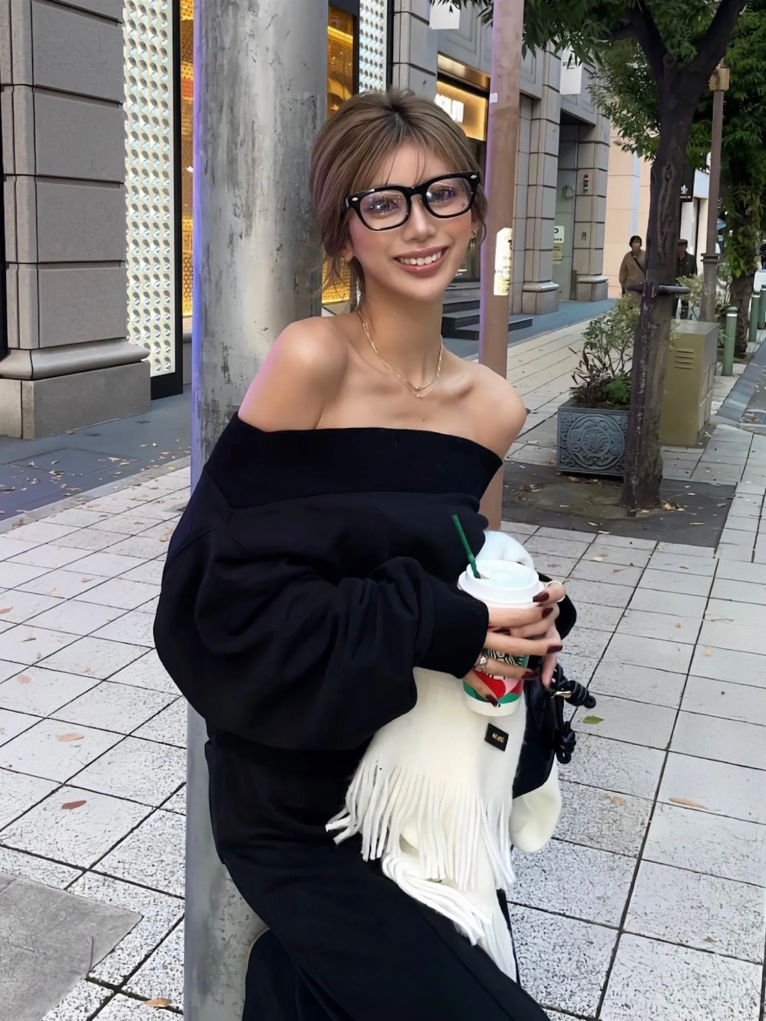 Logo off-shoulder sweat tops