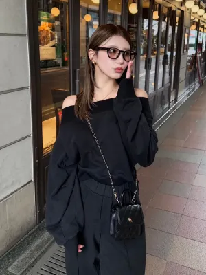 Logo off-shoulder sweat tops