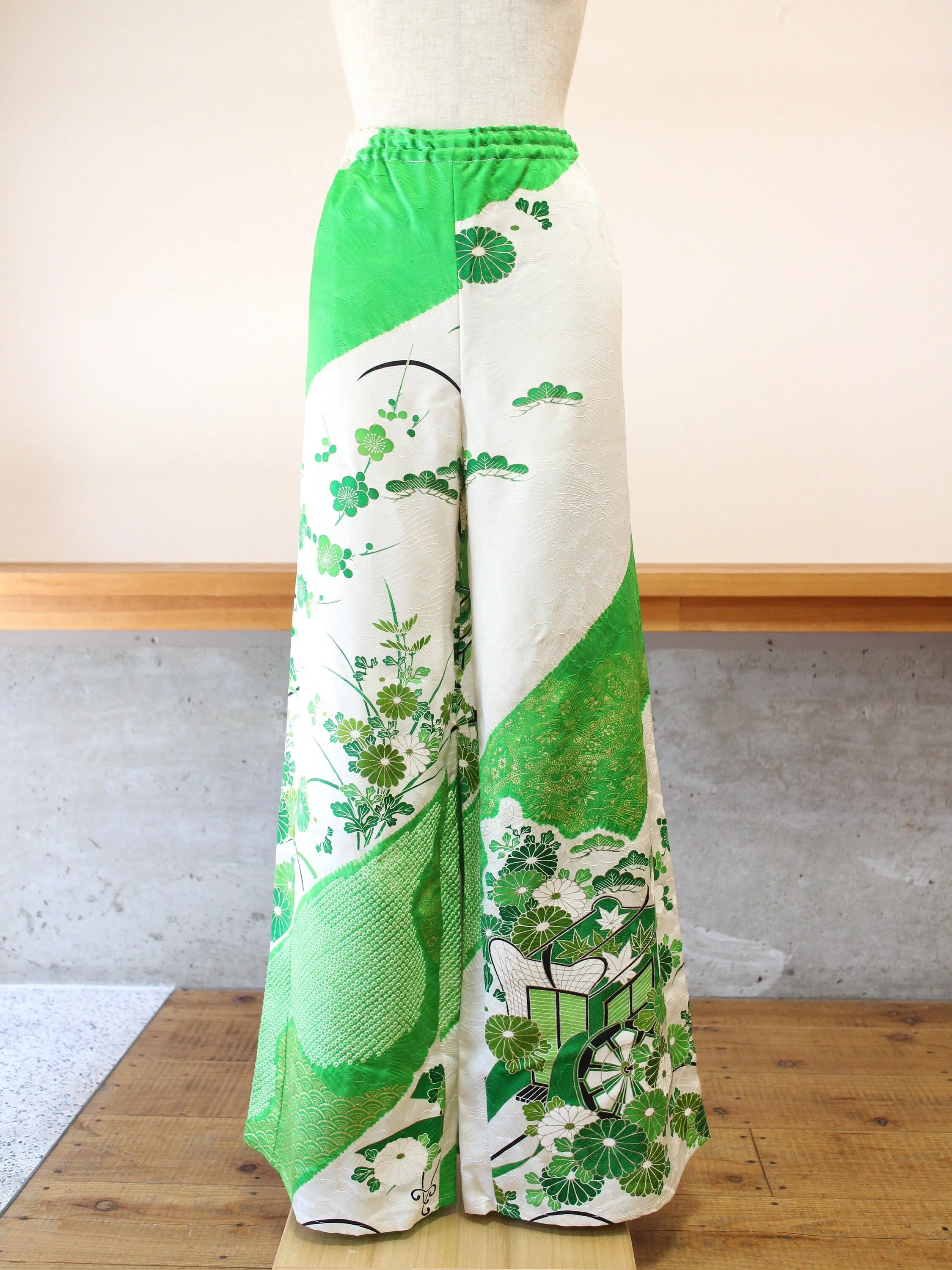 Palazzo Pants Size L - Women’s Loose Elastic Wide Leg Pants, Flowy pants, Colorful Japanese Kimono, Silk Flare, Cozy Trousers for Her