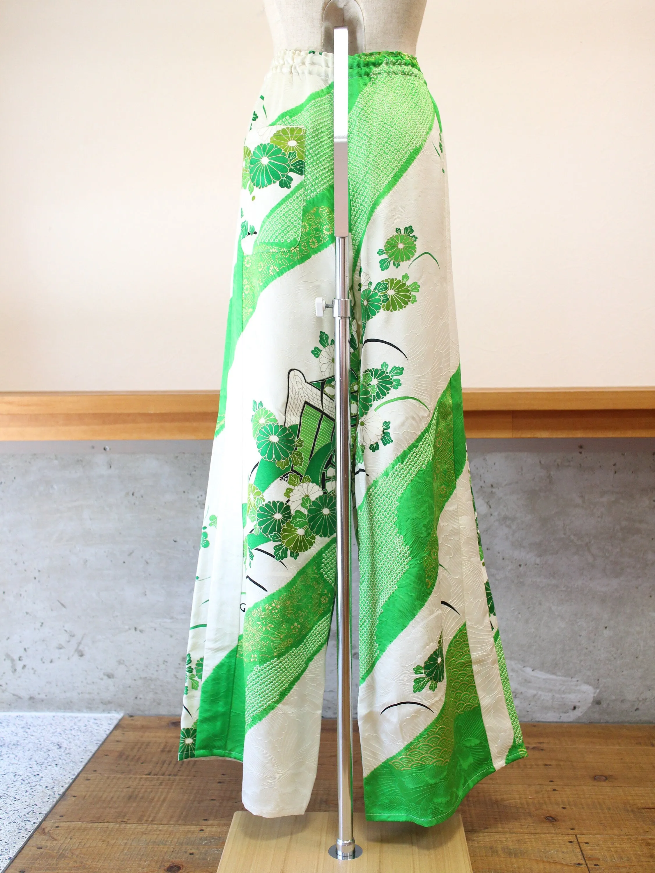 Palazzo Pants Size L - Women’s Loose Elastic Wide Leg Pants, Flowy pants, Colorful Japanese Kimono, Silk Flare, Cozy Trousers for Her