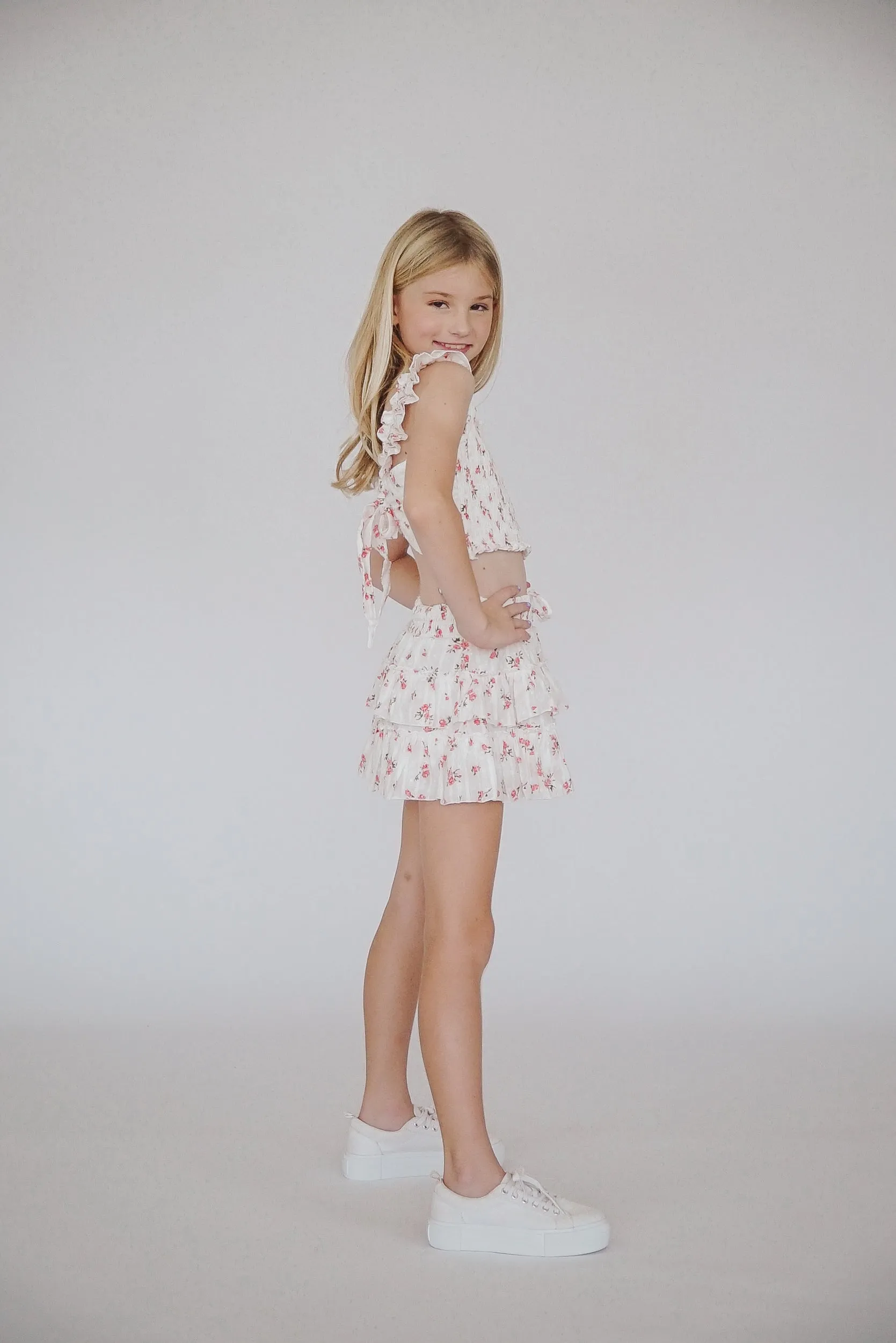 *Smocked Floral V-neck Bow Back Top*